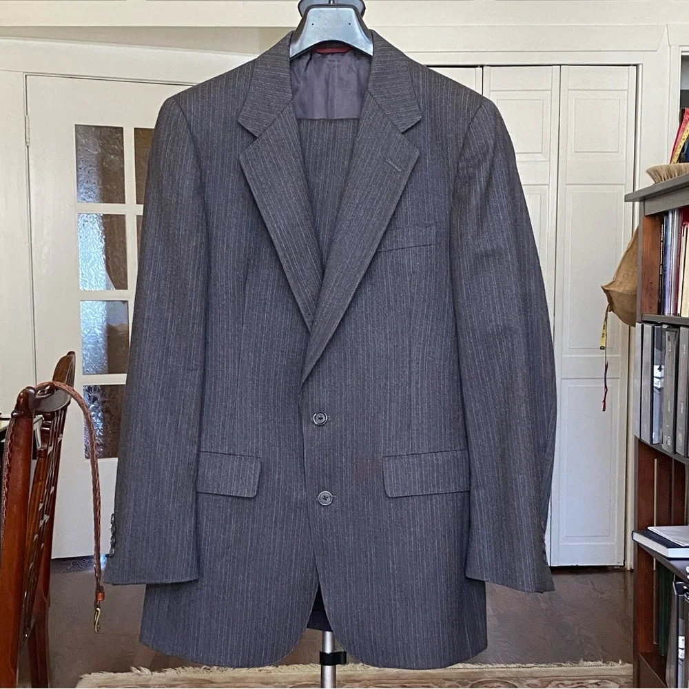Hart Schaffner & Marx Gray Pinstripe Virgin Wool Men's Suit Made in USA